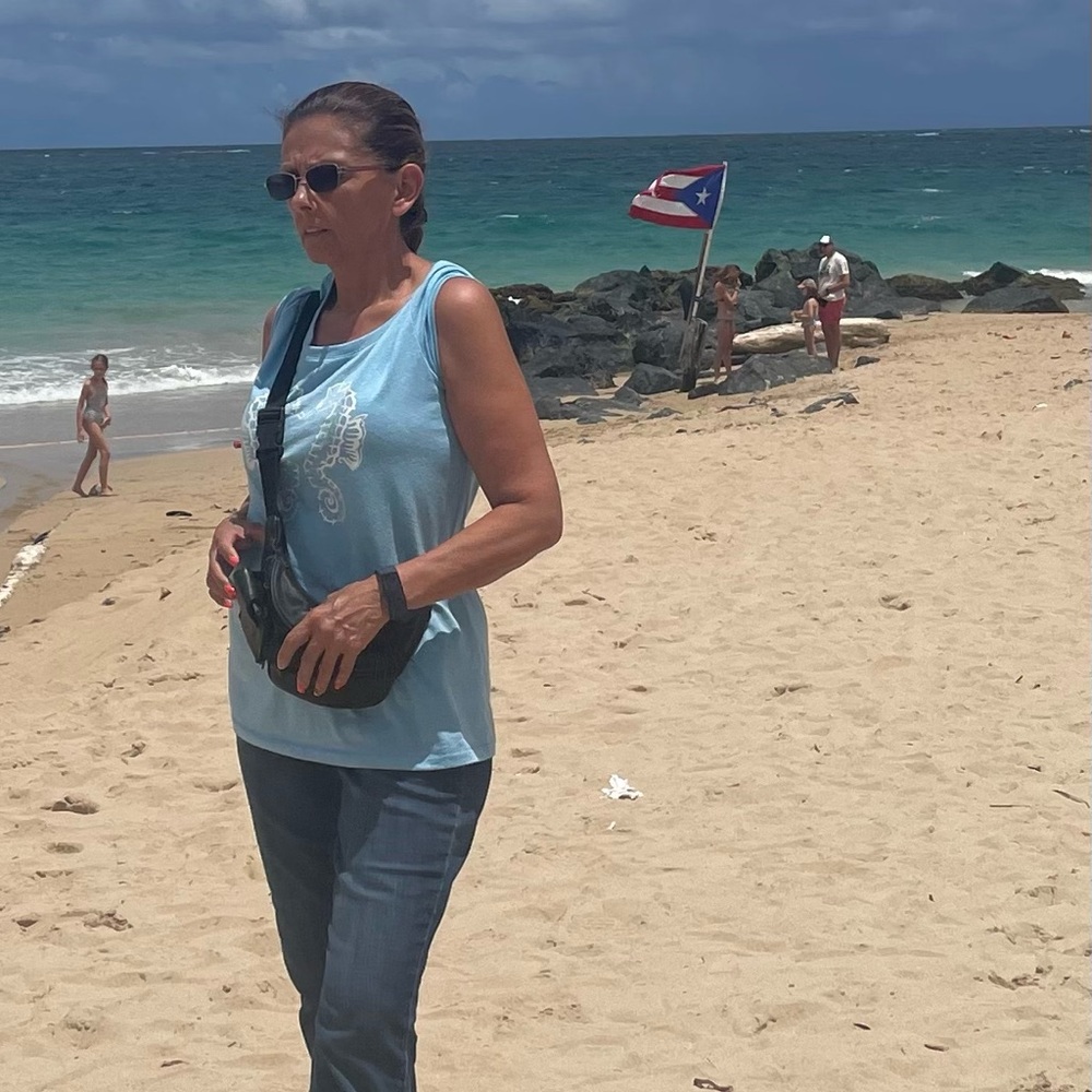 Meet your Posher, Claudia